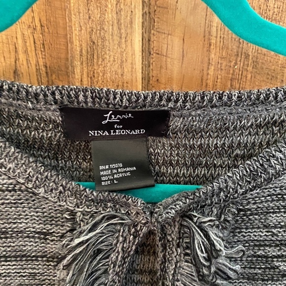 Cute fringe crop sweater by Lemmie for Nina Leonard Size large - Picture 3 of 4